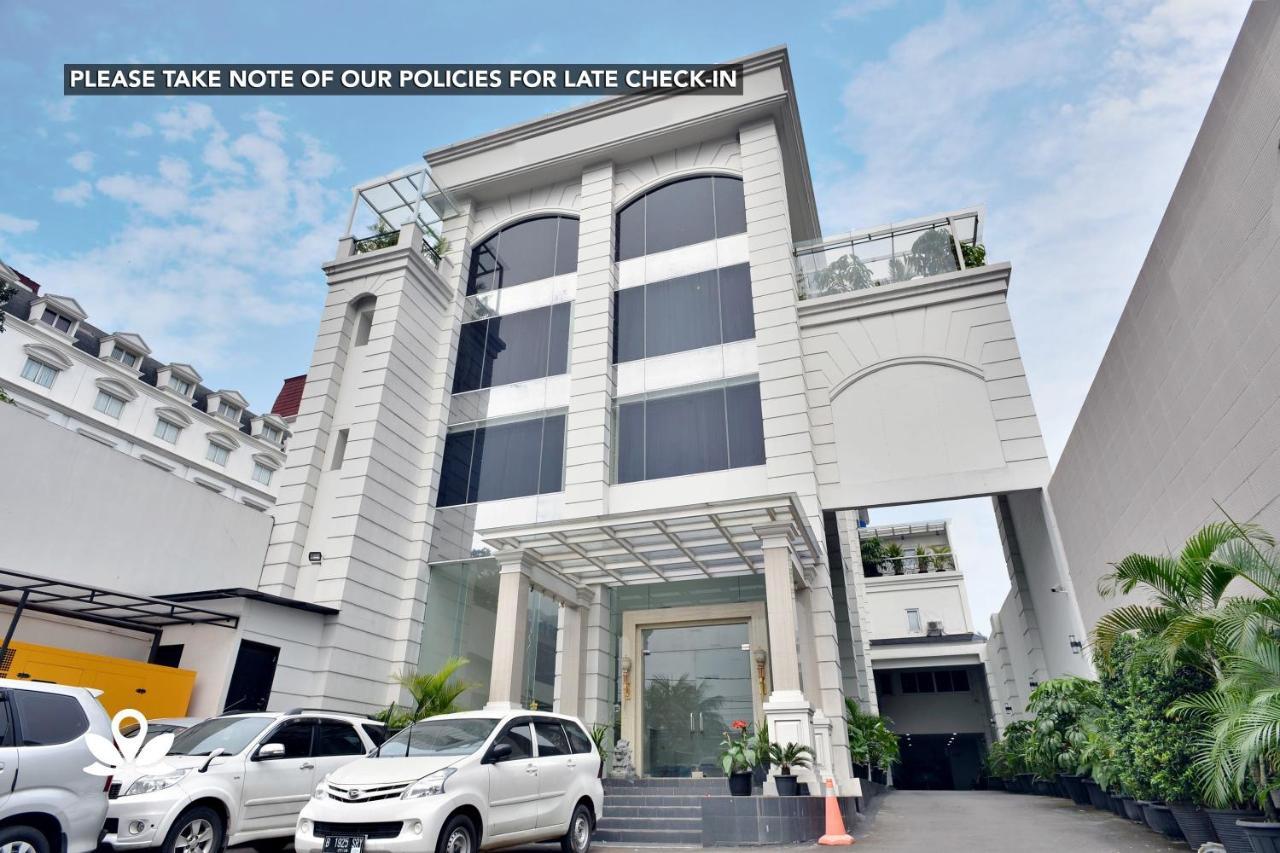 Отель Kemang Eleven Джакарта Экстерьер фото